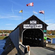 Cross Hartland's Covered Bridge (NB)