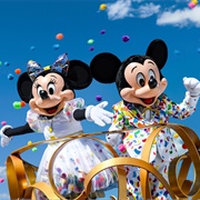 Move It Shake It Mousekadance It