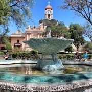 Fountain, Parque Central, Vilcabamba, Ecuador