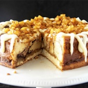 Cinnamon Roll Caramel Apple Cheesecake