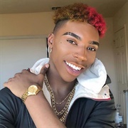 Delli Boe (Bisexual, He/Him)