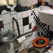 Hundertwasser Toilet, Kawakawa