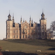 De Viron Castle
