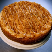 Posé Bakery Caramel Apple Crumb Cheesecake