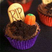 Graveyard Cupcakes
