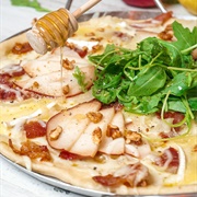 Bacon Brie Pizza