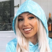 Kari Snow (Season 8)