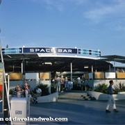 Tomorrowland, Space Bar