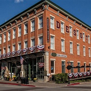 Desoto House Hotel