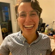 Evvie Jagoda (Queer, Genderqueer, They/She)