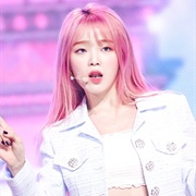 Seunghee (Oh My Girl)