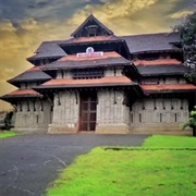 Vadakkumnathan Temple