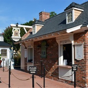 Fife and Drum Tavern