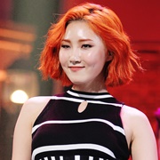 Hwasa (Mamamoo)