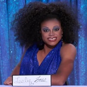 Heidi N Closet as Leslie Jones