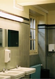 Public Restroom (-)