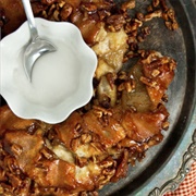 Apple Pie Cinnamon Roll Monkey Bread