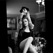 Marilyn Manson - Running to the Edge of the World