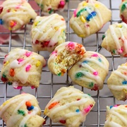 Funfetti Pretzel Bites