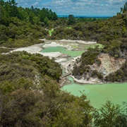 Wai-O-Tapu, New Zealand