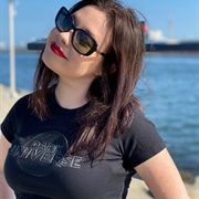 Lindsay Ellis (Bisexual, She/Her)