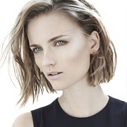 Hannah Kern (Model)