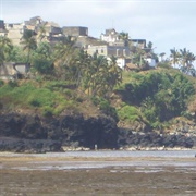 Moya, Comoros