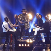 Waylon - Outlaw in 'em (2018)