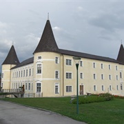 Weinzierl Castle