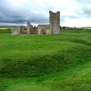 Knowlton Church and Earthworks