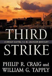 Third Strike (William G. Tapply)