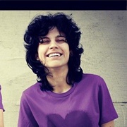 Luiza Sá (Gay, She/Her)