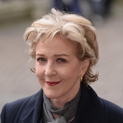 Patricia Hodge
