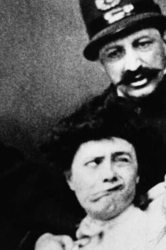 Photographing a Female Crook (1904)