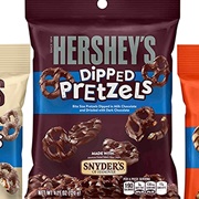HERSHEY's Dipped Pretzels
