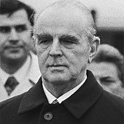 Κωνστατνίνος Καραμανλής