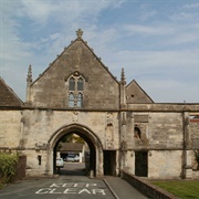 Kingswood Abbey Gatehouse