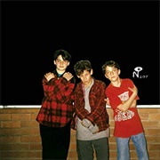 Noise Addicts - Ten Thousand Kids With Guitars