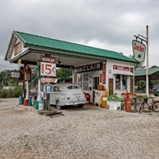 Sinclair Station, Paris Springs