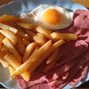 Pastrami, Fried Egg and Chips