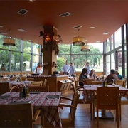 Looking for Someone in a Resturant, Not Knowing Where They're Sitting