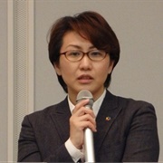 Maki Muraki (Lesbian, She/Her)