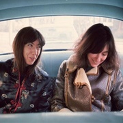 Kate & Anna McGarrigle - Heart Like a Wheel