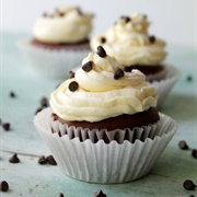 Chocolate Cinnamon Cheesecake Cupcake