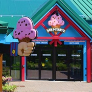 Ben and Jerry&#39;s Factory and Flavor Graveyard