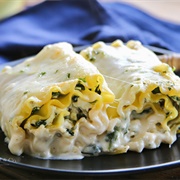Chicken Spinach Alfredo Lasagna Roll Ups