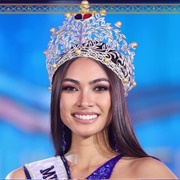 Beatrice Gomez (Bisexual, She/Her)