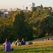 Parc Des Buttes-Chaumont, Paris