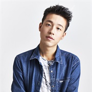 Leon Markcus (Bisexual, He/Him)