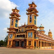Cao Dai Temple
